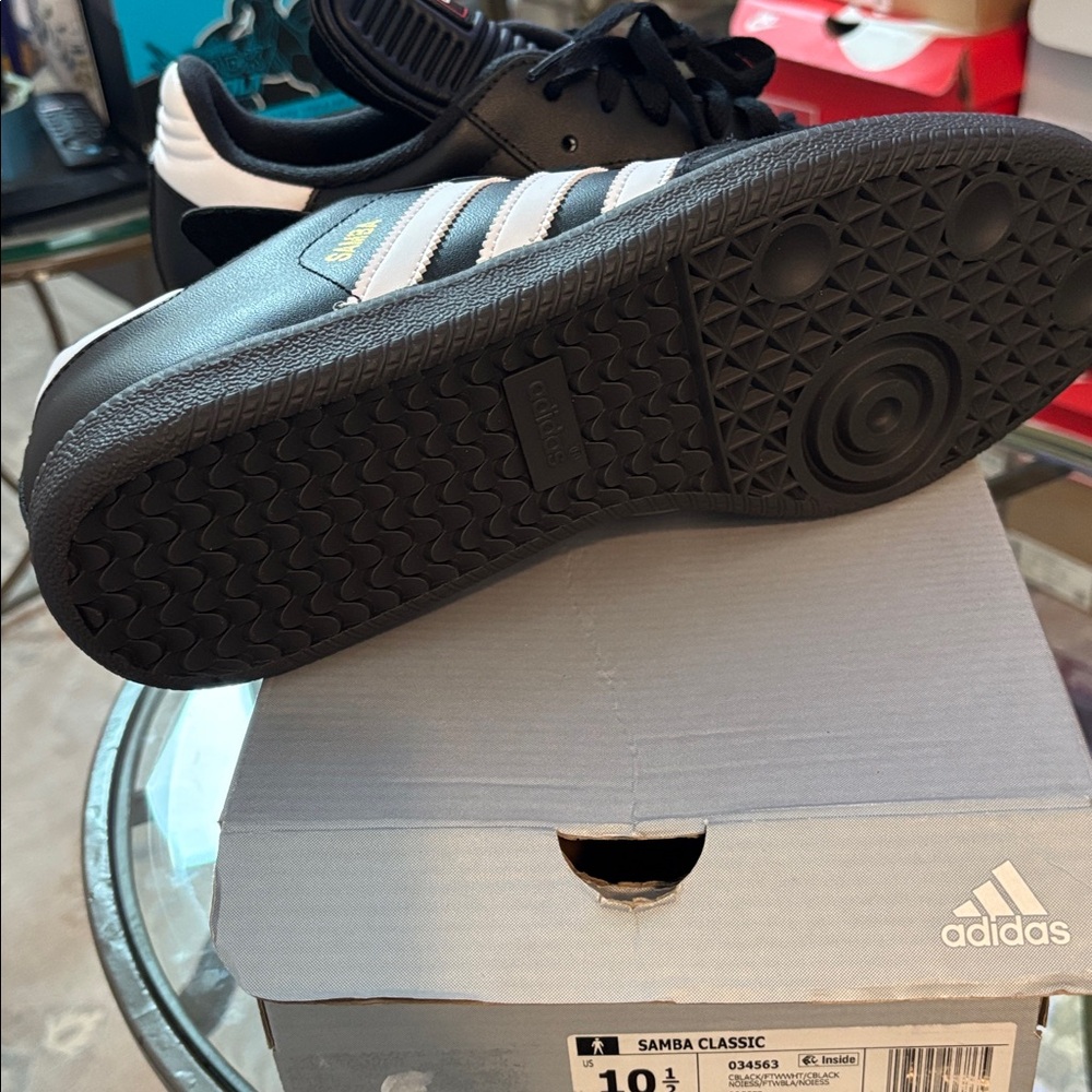 Adidas Samba Classic Black and White Shoes 034563 Men’s 10.5 / Women’s 11.5 - Picture 6 of 8